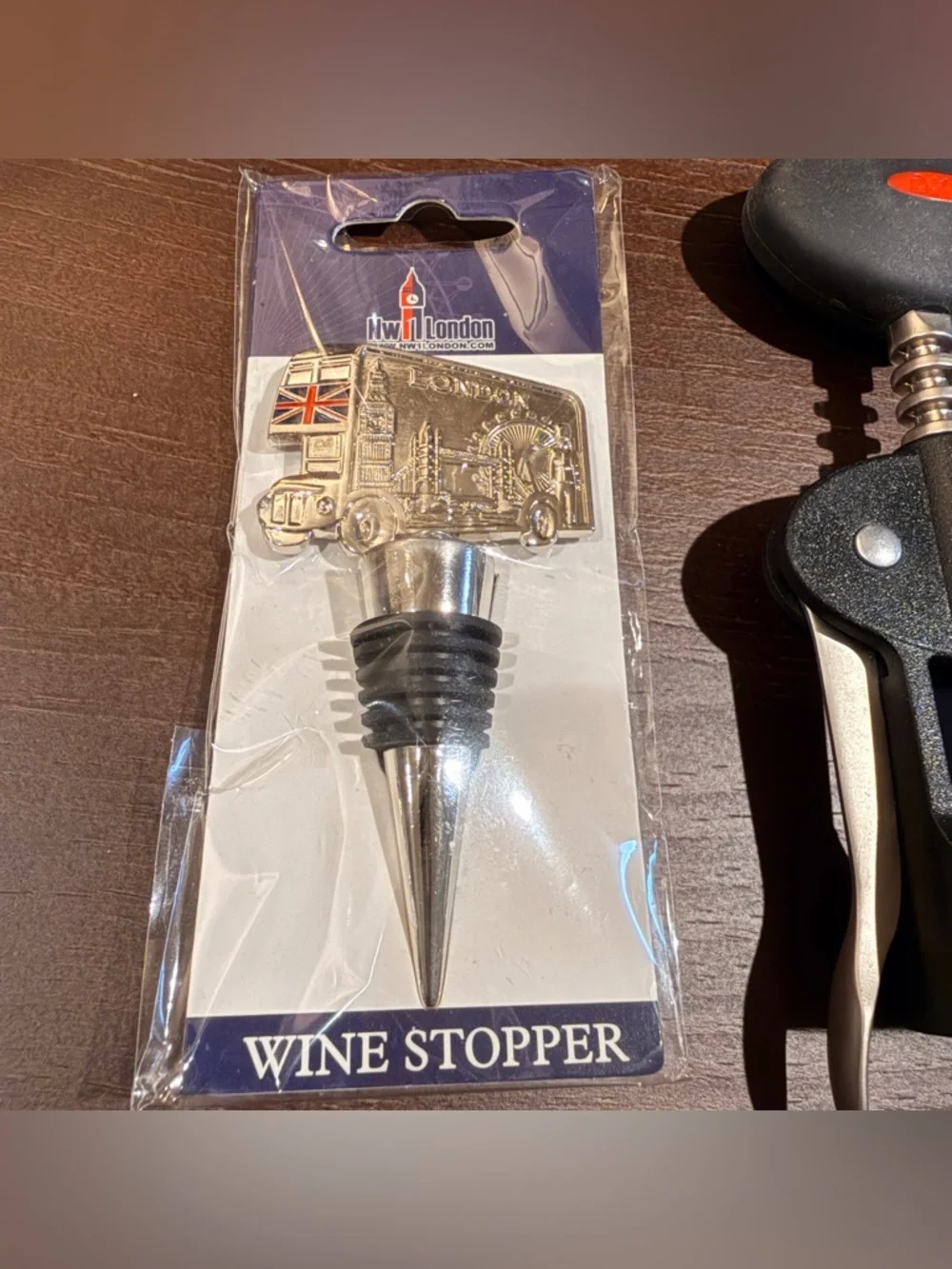 London Wine Stopper + Winged Corkscrew Set